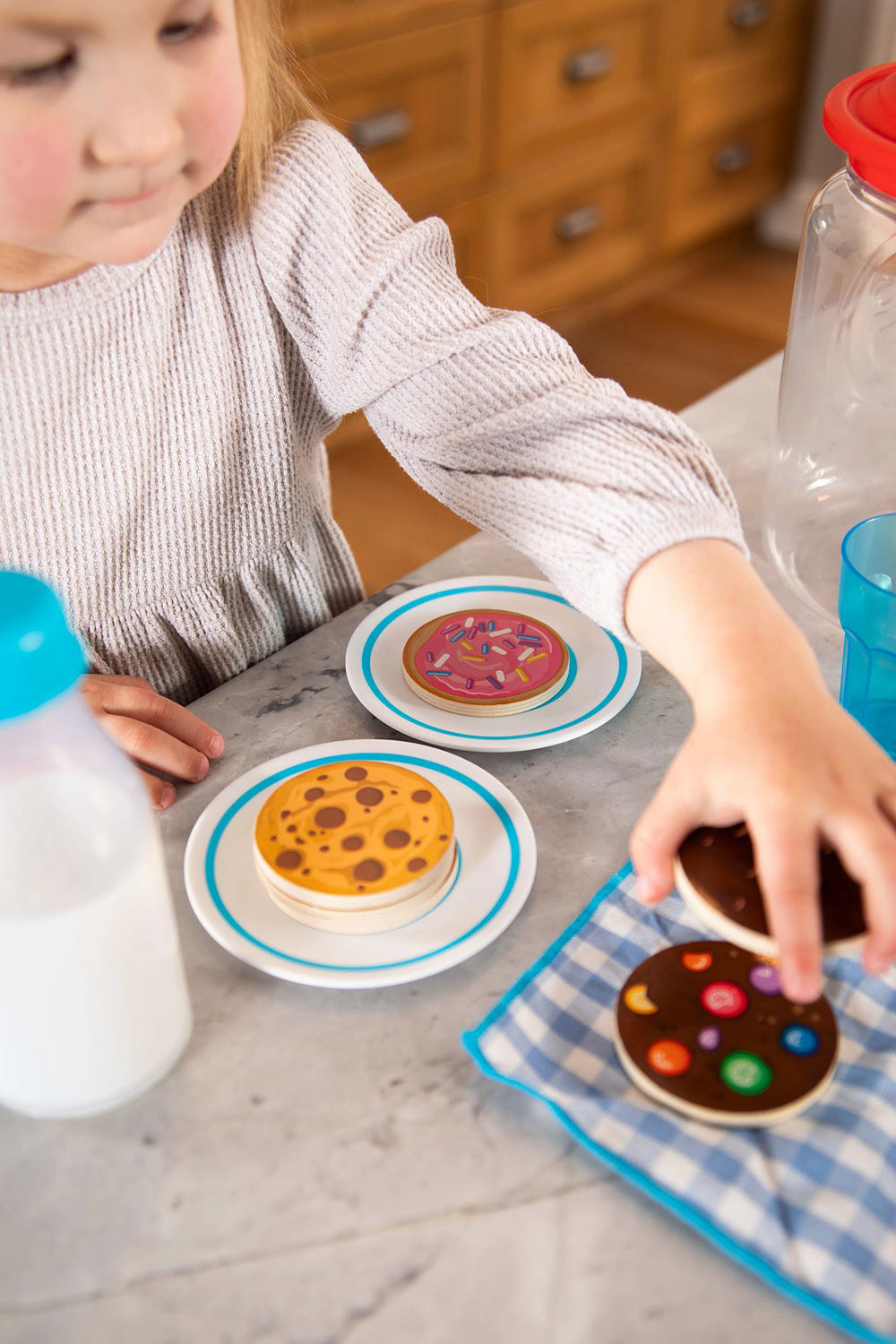 Pretendables Milk & Cookies